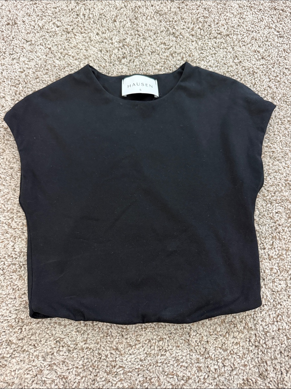 Hausen Black Cap-Sleeve Tee — Elevated Everyday Essential